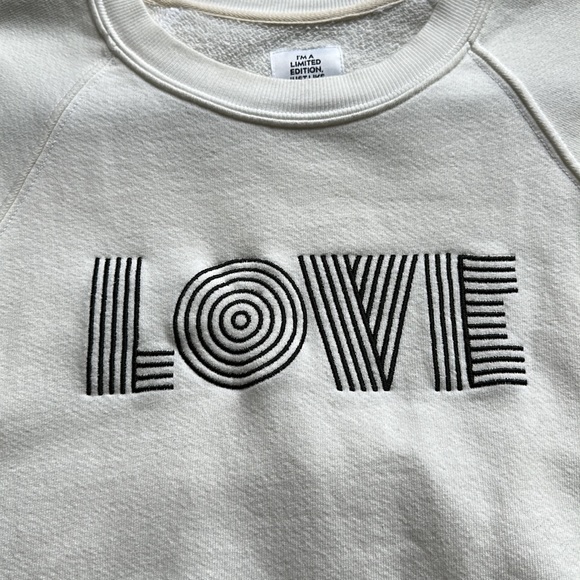 Sold out NYC white LOVE sweatshirt - Picture 2 of 6